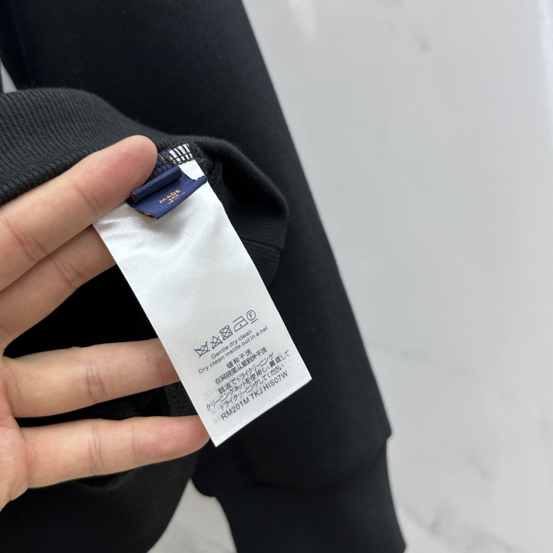 l0vis Vvtt0n t-shirt